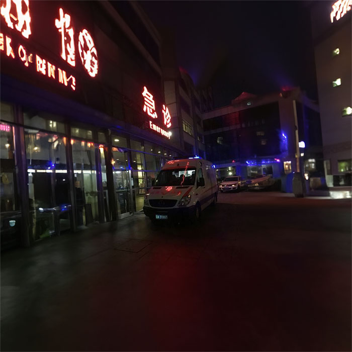 深圳救护车出租电话