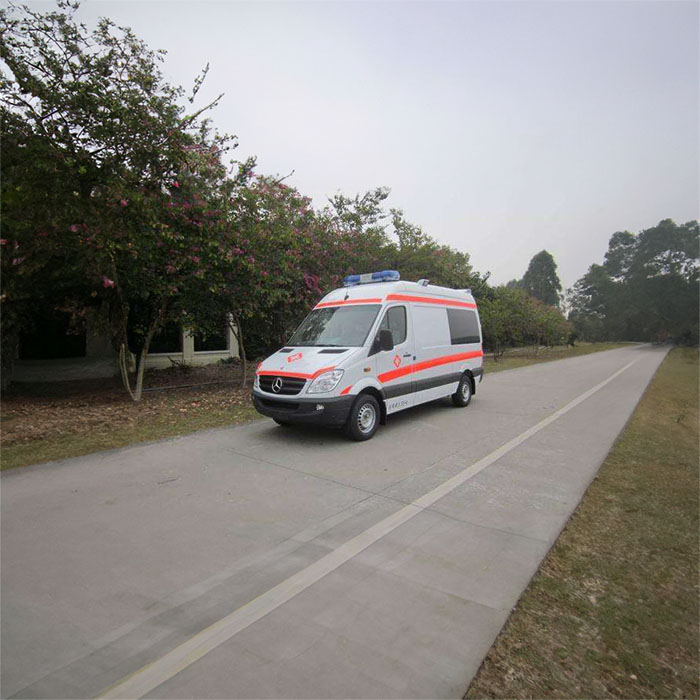 深圳私人救护车出租多少钱
