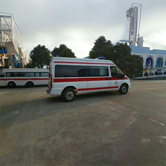 深圳私人救护车出租联系电话