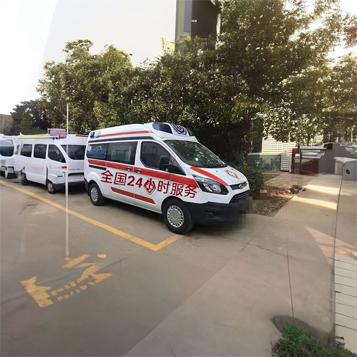 深圳私人救护车租赁电话