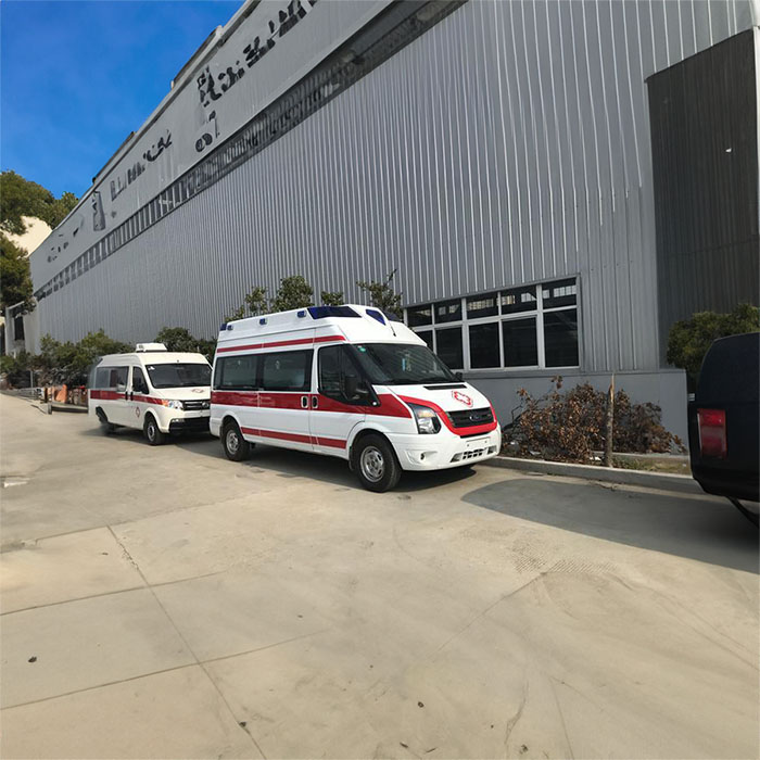 深圳救护车租车联系电话