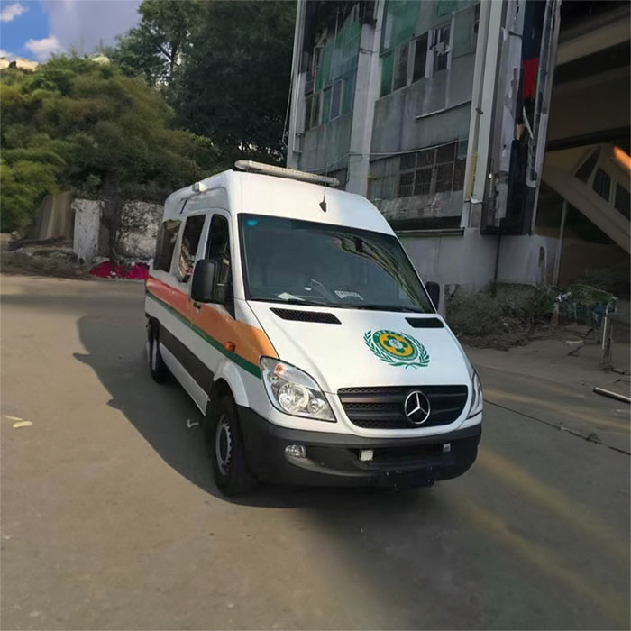 深圳救护车租车联系方式