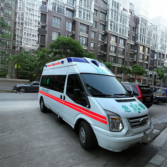 深圳私人救护车租车联系电话
