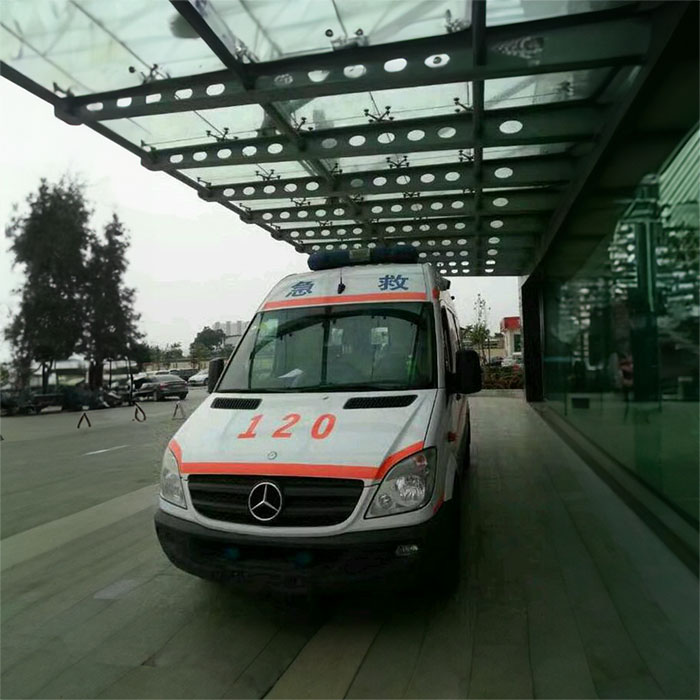 深圳私人救护车租赁联系电话