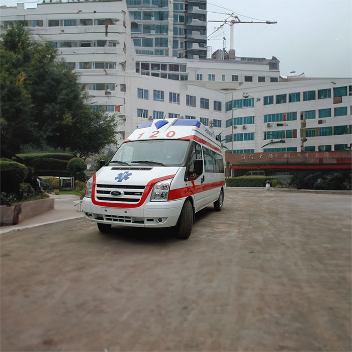 深圳私人救护车租赁联系方式