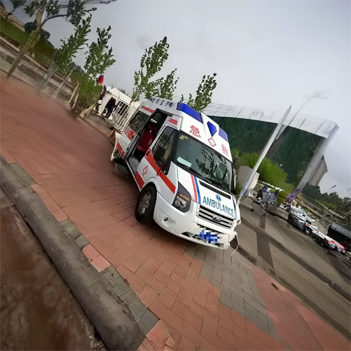 深圳私人救护车出租收费