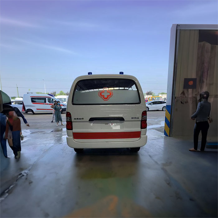 深圳救护车租赁费用