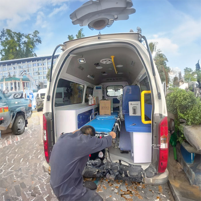 深圳租赁私人救护车联系电话