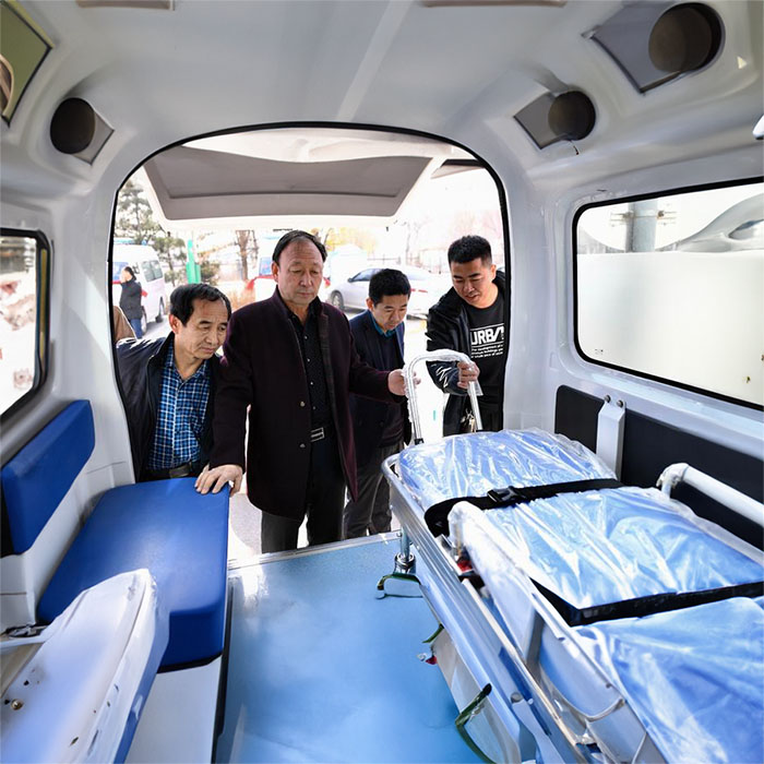 深圳救护车租赁费用