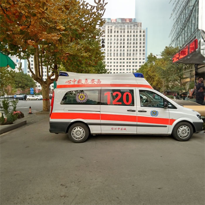 深圳租赁私人救护车联系电话