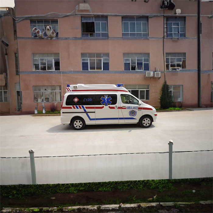 深圳私人救护车租赁联系方式