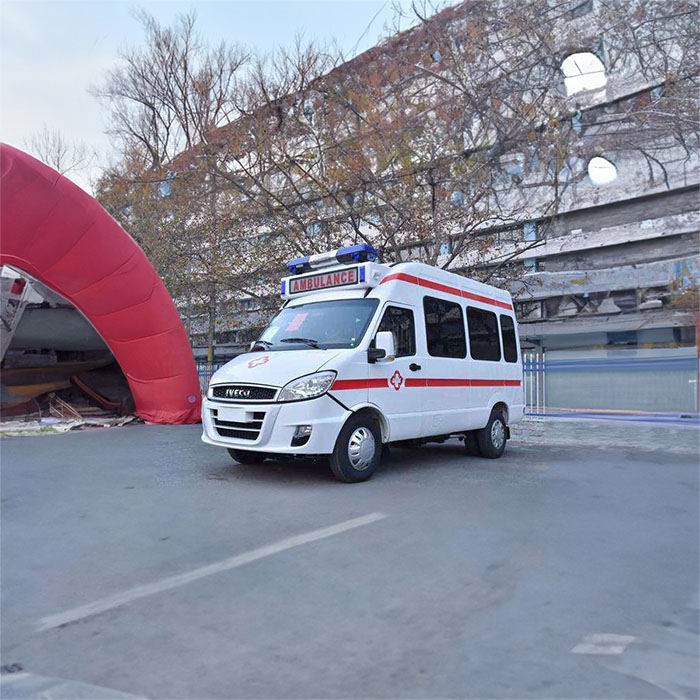 深圳救护车租赁